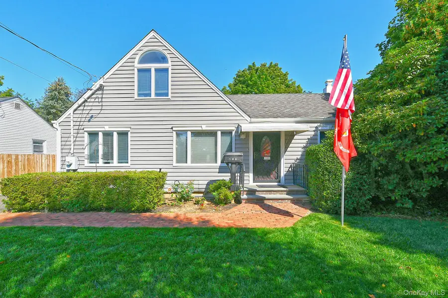 109 W 21st Street, Huntington Station, NY 11746 - Image #2