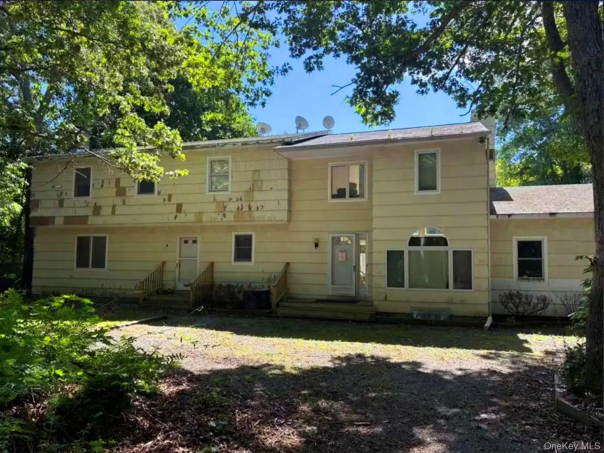 8 Hidden Path, Quogue, NY 11959 - Image #1