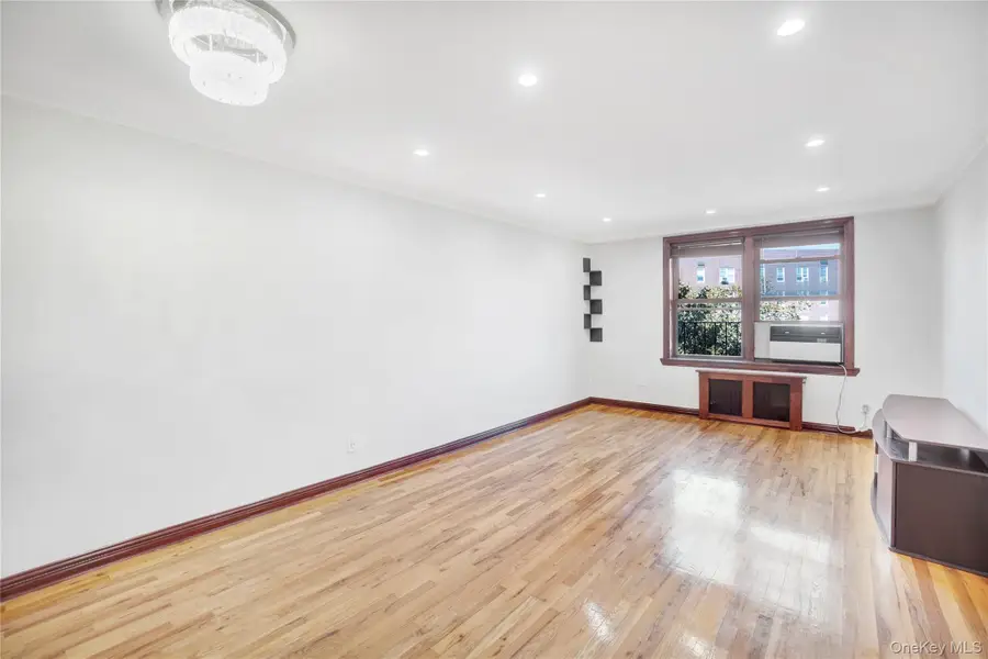 141-30 84 Road #5E, Briarwood, NY 11435 - Image #2