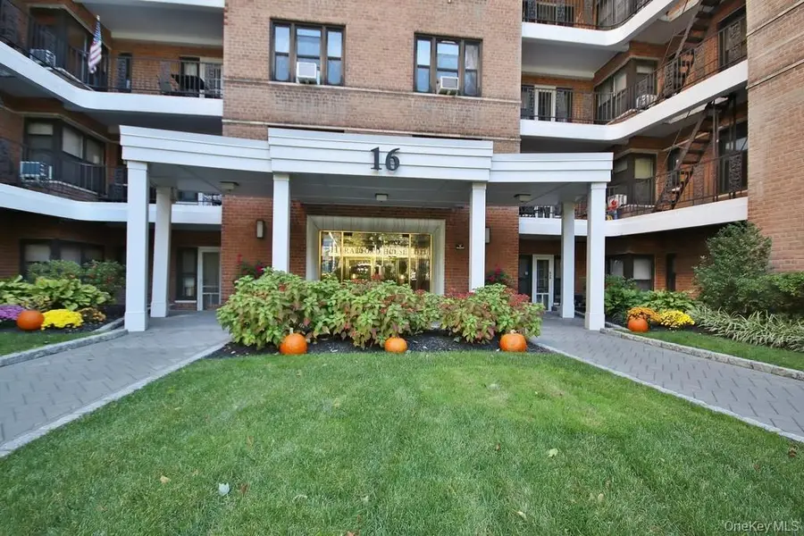 16 N Broadway #5R, White Plains, NY 10601 - Image #2