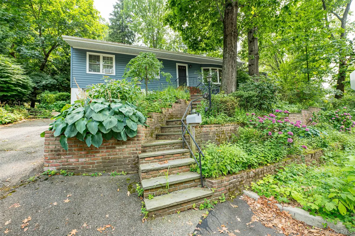 27 Prospect Avenue, Sea Cliff, NY 11579 - Image #1