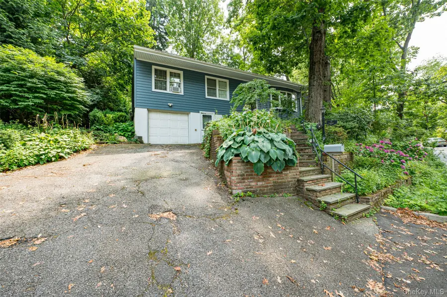 27 Prospect Avenue, Sea Cliff, NY 11579 - Image #2