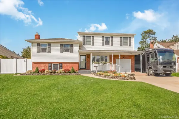 15 Whalen Street, North Babylon, NY 11703