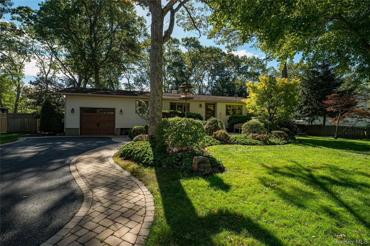 6 Rack Lane, East Setauket, NY 11733 - Image #1