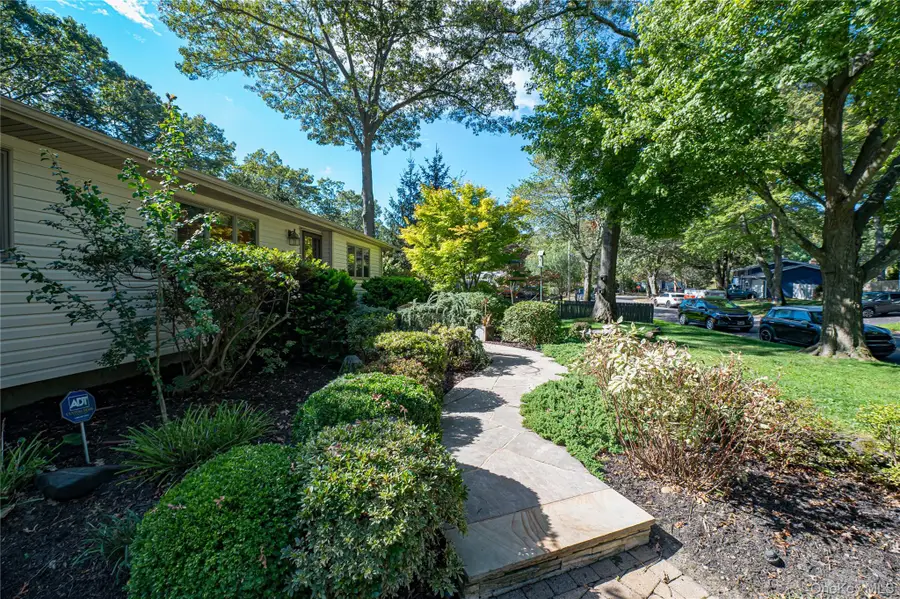 6 Rack Lane, East Setauket, NY 11733 - Image #2