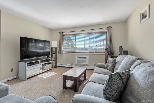 2423 Union Boulevard #8B, Islip, NY 11751