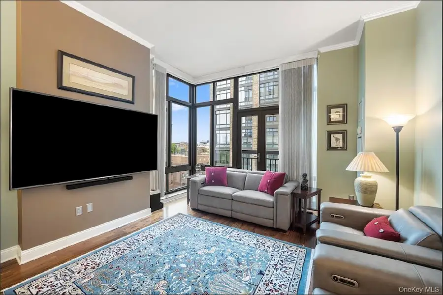 10 City Place #8B, White Plains, NY 10601 - Image #2