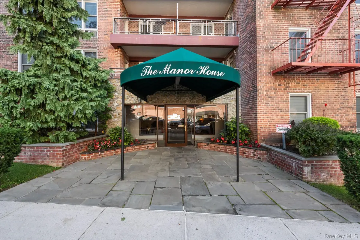 241-20 Northern Boulevard #6E, Douglaston, NY 11362 - Image #1