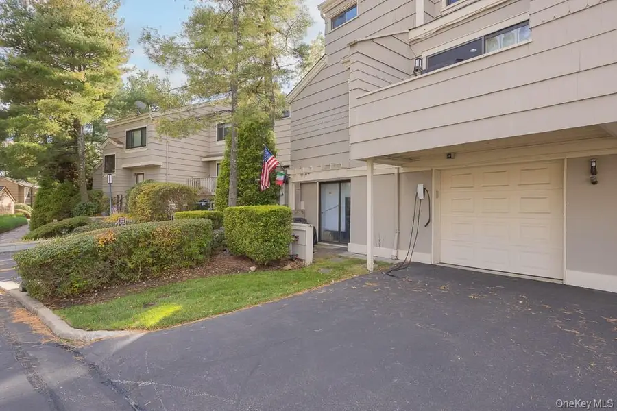 152 Branchwood Lane, Nanuet, NY 10954 - Image #2