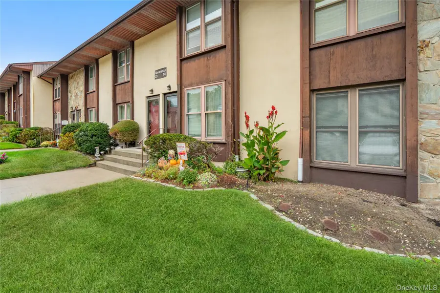 8 Eucalyptus Court #8, Selden, NY 11784 - Image #3