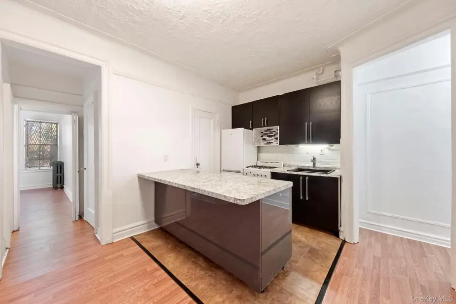 1976 Lafontaine Avenue #1D, Bronx, NY 10457 - Image #2