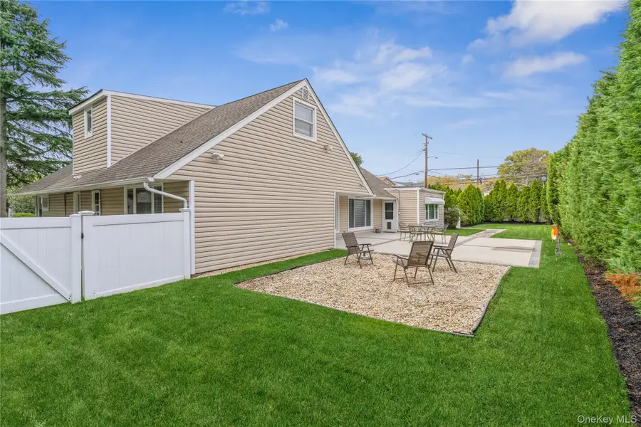 262 Channon Road, Hewlett Harbor, NY 11557 - Image #2