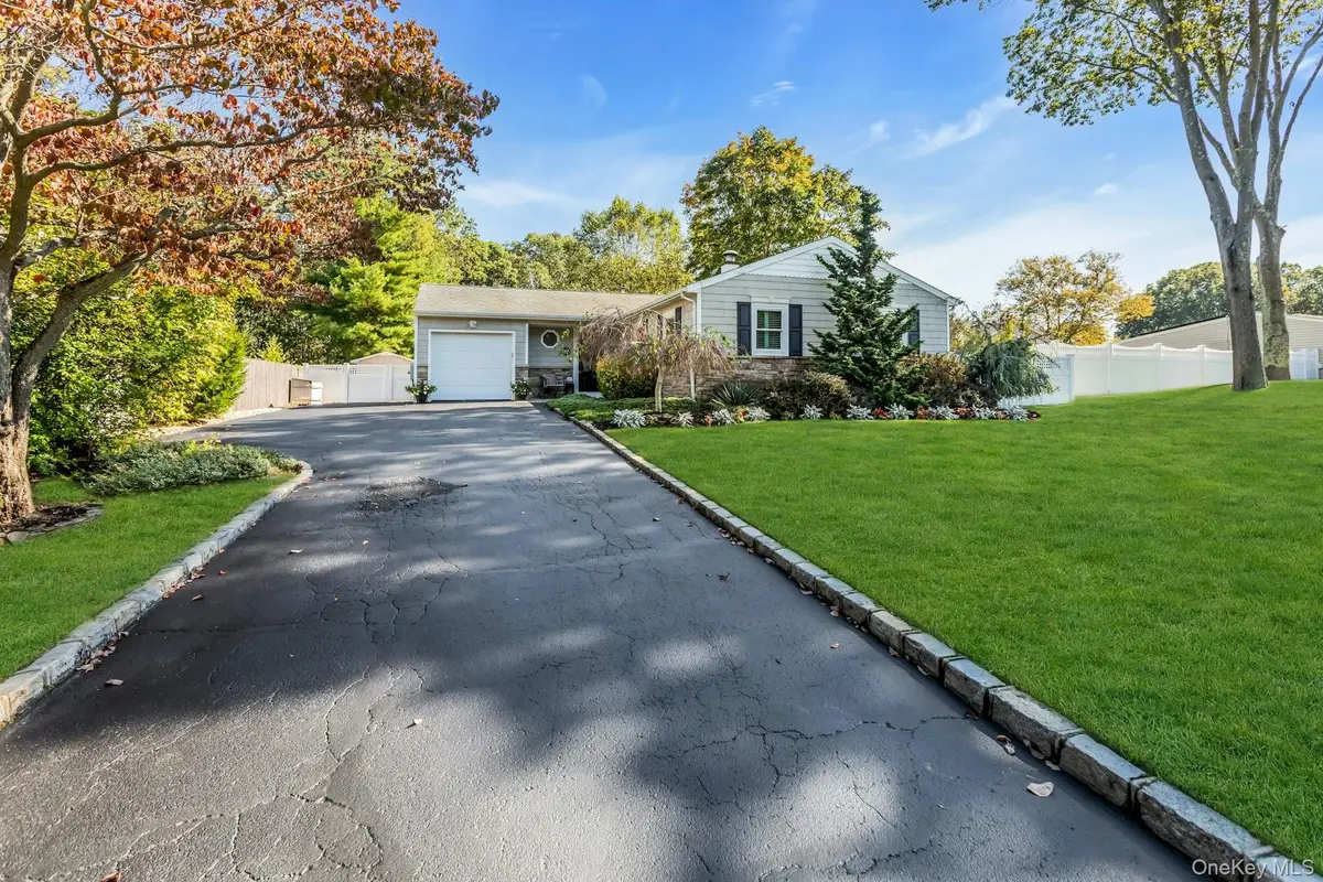 185 14th Avenue, Holtsville, NY 11742 - Image #1