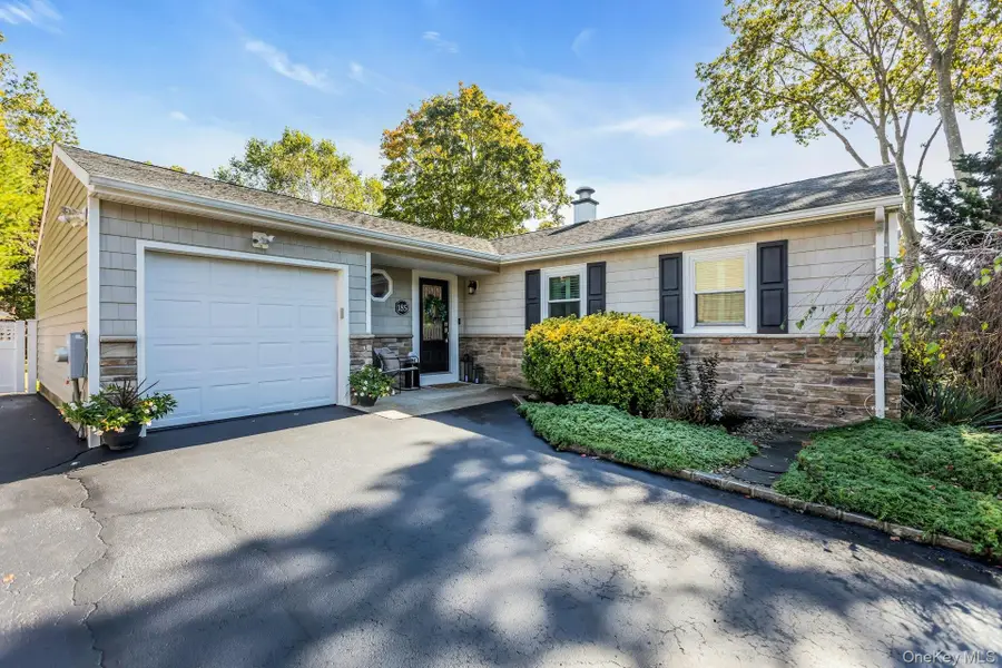 185 14th Avenue, Holtsville, NY 11742 - Image #3