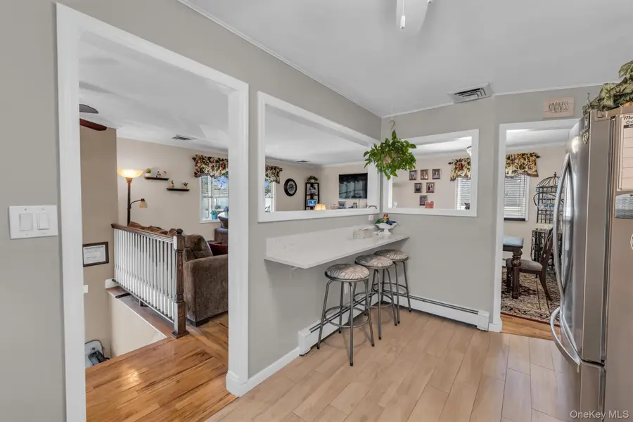 316 Vanderbilt Boulevard, Oakdale, NY 11769 - Image #2