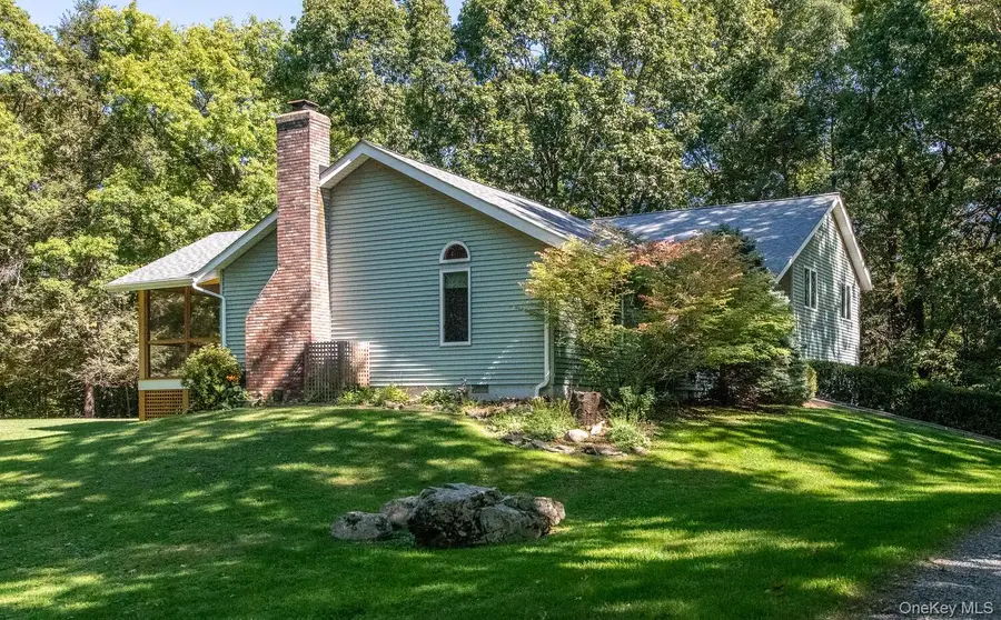 10 Glen View Drive, Red Hook, NY 12571 - Image #2