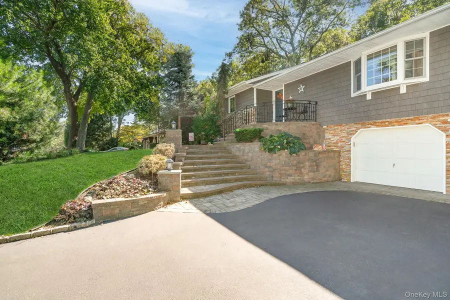 48 Glenwood Drive, Hauppauge, NY 11788 - Image #3