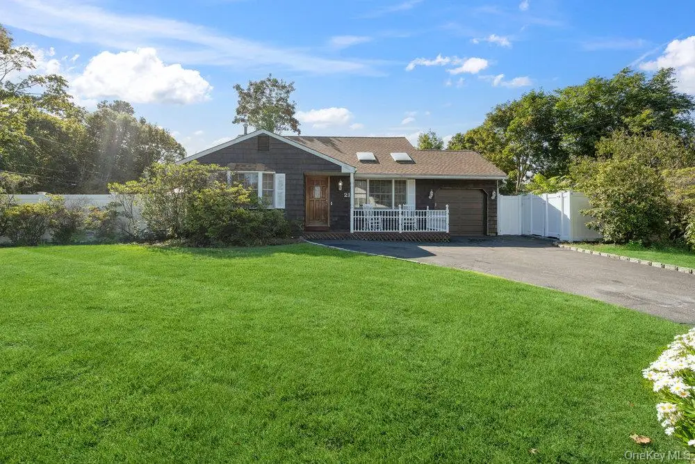 21 Larry Road, Selden, NY 11784 - Image #1