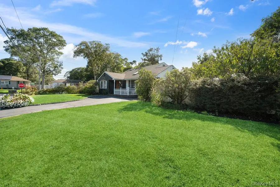 21 Larry Road, Selden, NY 11784 - Image #2