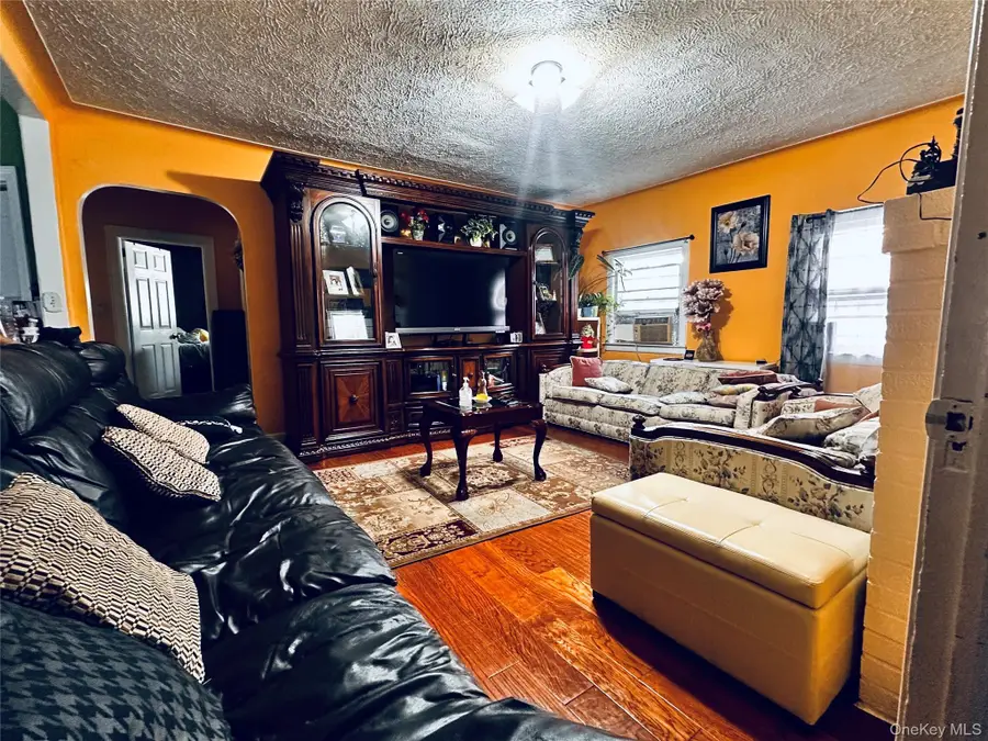 17 Flint Avenue, Hempstead, NY 11550 - Image #2