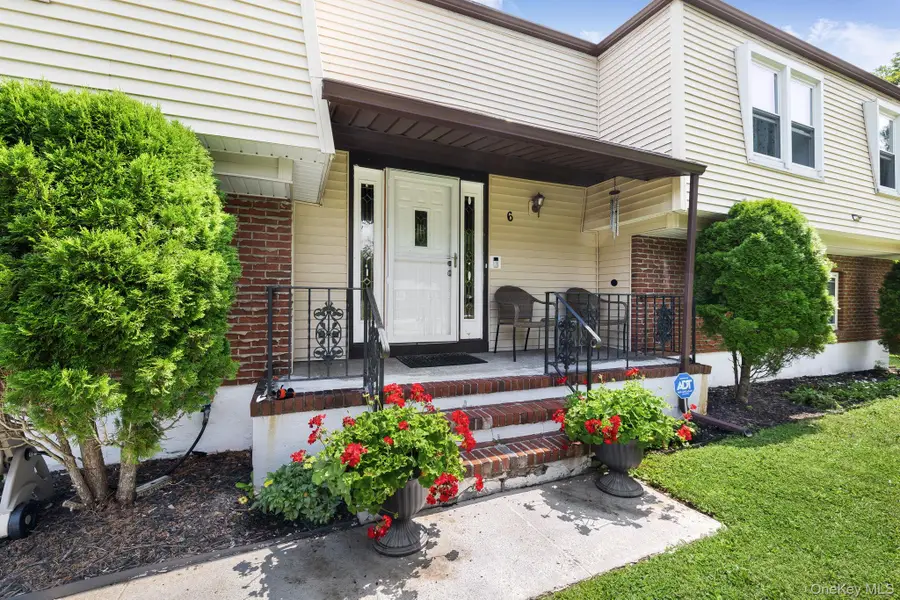 6 Farmstead Road, New Windsor, NY 12553 - Image #2