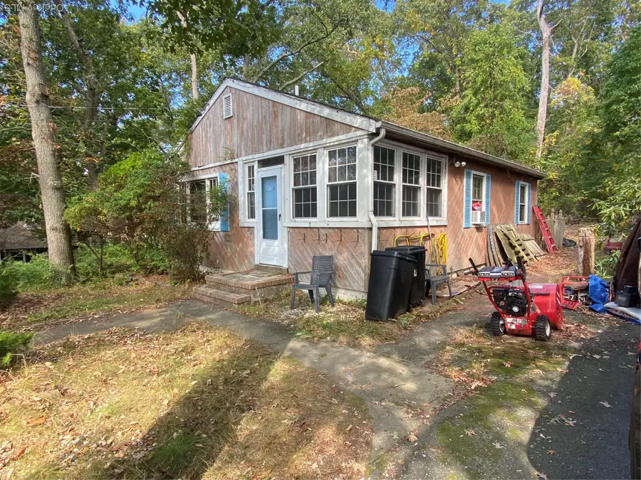 234 Lakeside Trail, Ridge, NY 11961 - Image #2