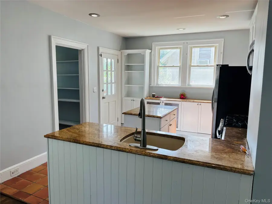 19 Ellwood Street, Glen Cove, NY 11542 - Image #3