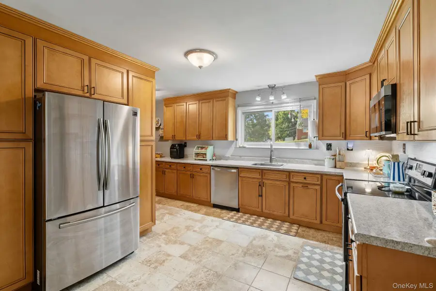 34 Houtman Drive, Walden, NY 12586 - Image #3