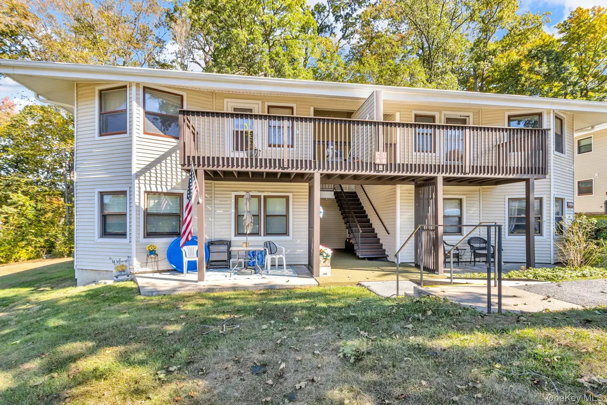 34C Warwick Place, Yorktown Heights, NY 10598 - Image #1