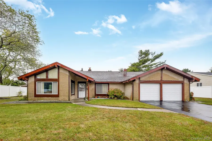 22 Mansfield Drive, Massapequa Park, NY 11762 - Image #2