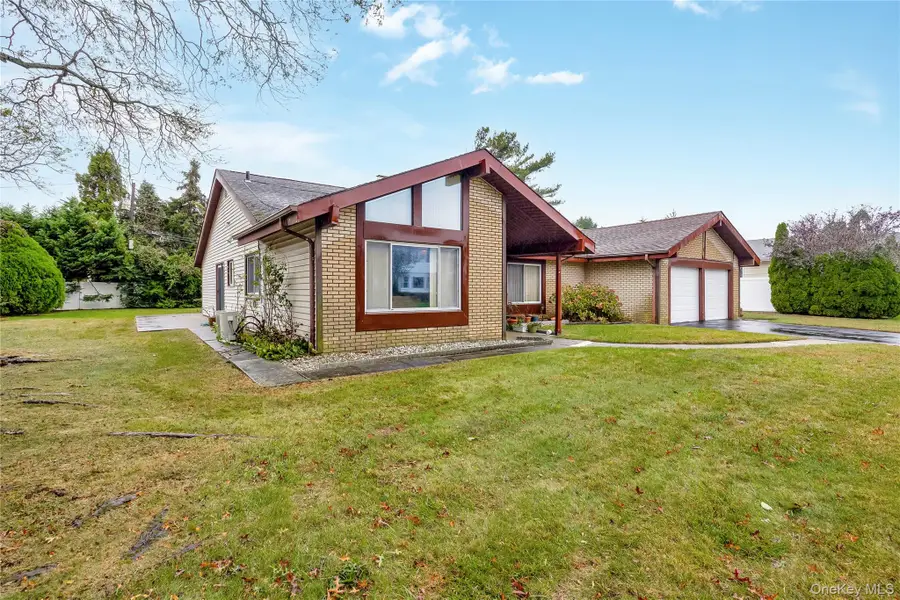 22 Mansfield Drive, Massapequa Park, NY 11762 - Image #3