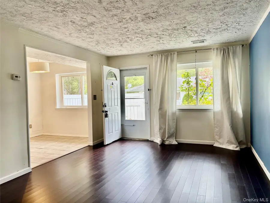 89 Storm Drive, Holtsville, NY 11742 - Image #3