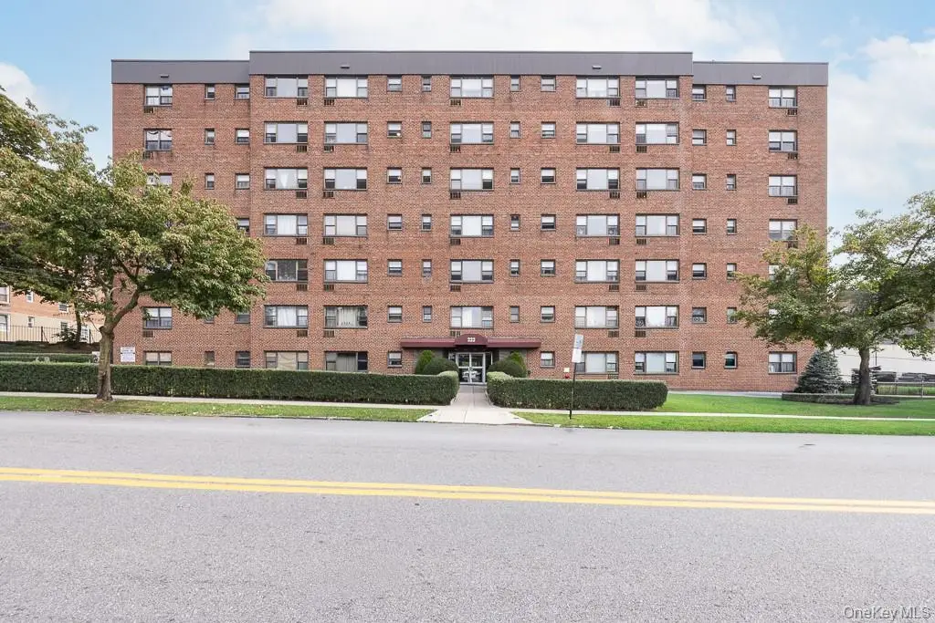 222 N Broadway #6G, Yonkers, NY 10701 - Image #1