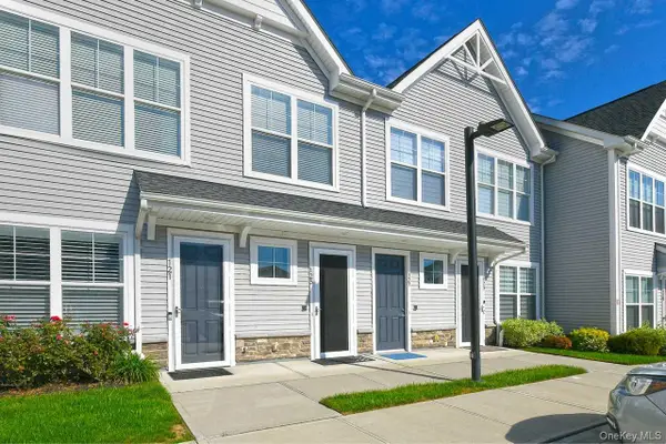 123 Emanuel Way, East Meadow, NY 11554