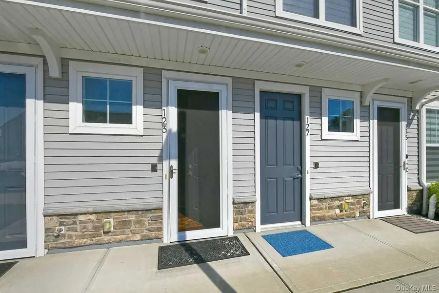 123 Emanuel Way, East Meadow, NY 11554 - Image #3