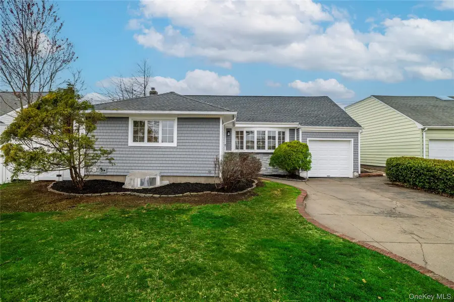 485 Farm Ranch Road W, Bethpage, NY 11714 - #2