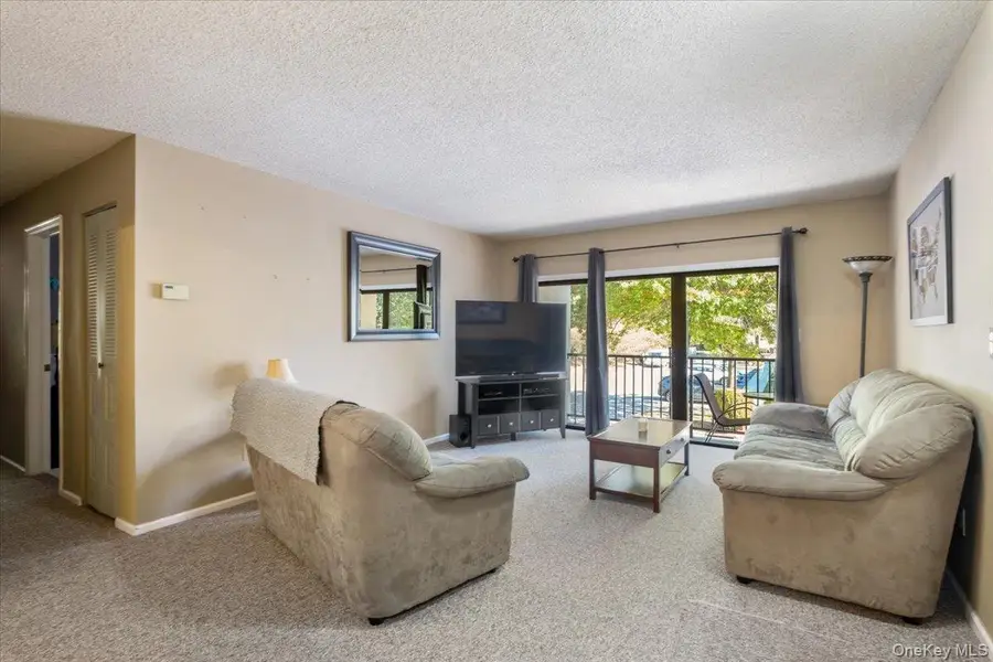 8 Huntington Circle, Peekskill, NY 10566 - Image #3