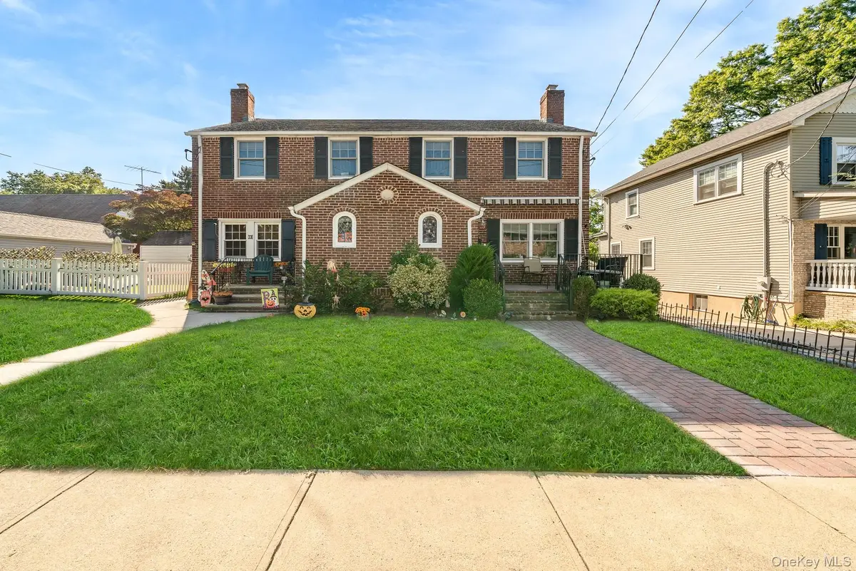 10 Pansy Avenue, Floral Park, NY 11001 - Image #1