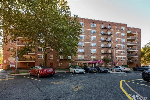 151-31 88th Street #4B, Howard Beach, NY 11414