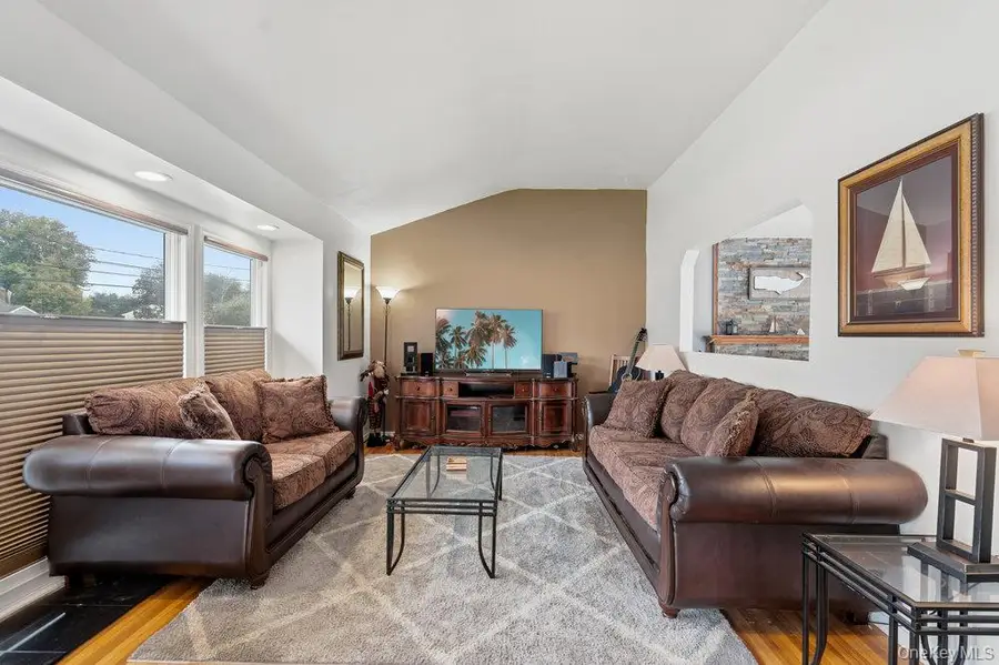 10 Riverdale Avenue, Oakdale, NY 11769 - Image #2