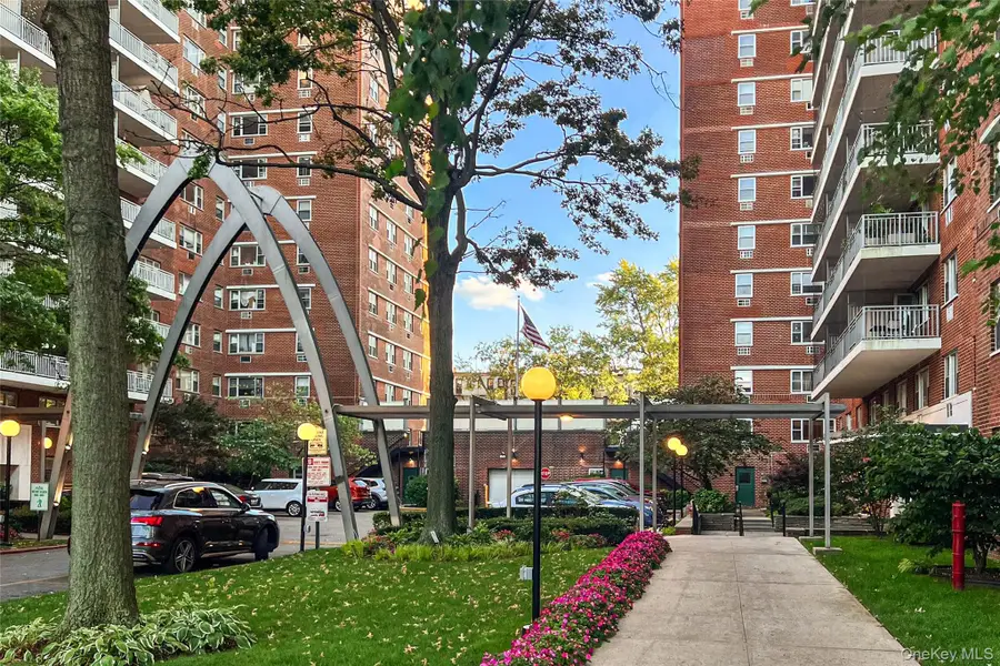 52-30 39th Drive #7F, Woodside, NY 11377 - Image #3