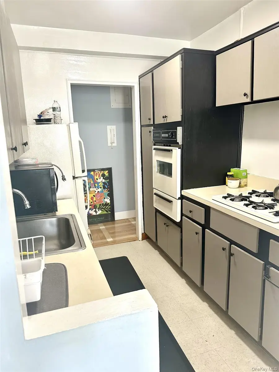 89-15 Parsons Boulevard #9H, Jamaica, NY 11432 - Image #3