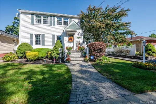 23 Arthur Avenue, Bethpage, NY 11714