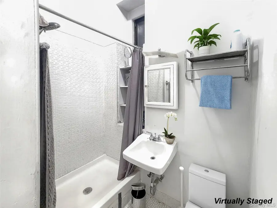 342 W 56th Street #1E, Manhattan, NY 10019 - Image #3