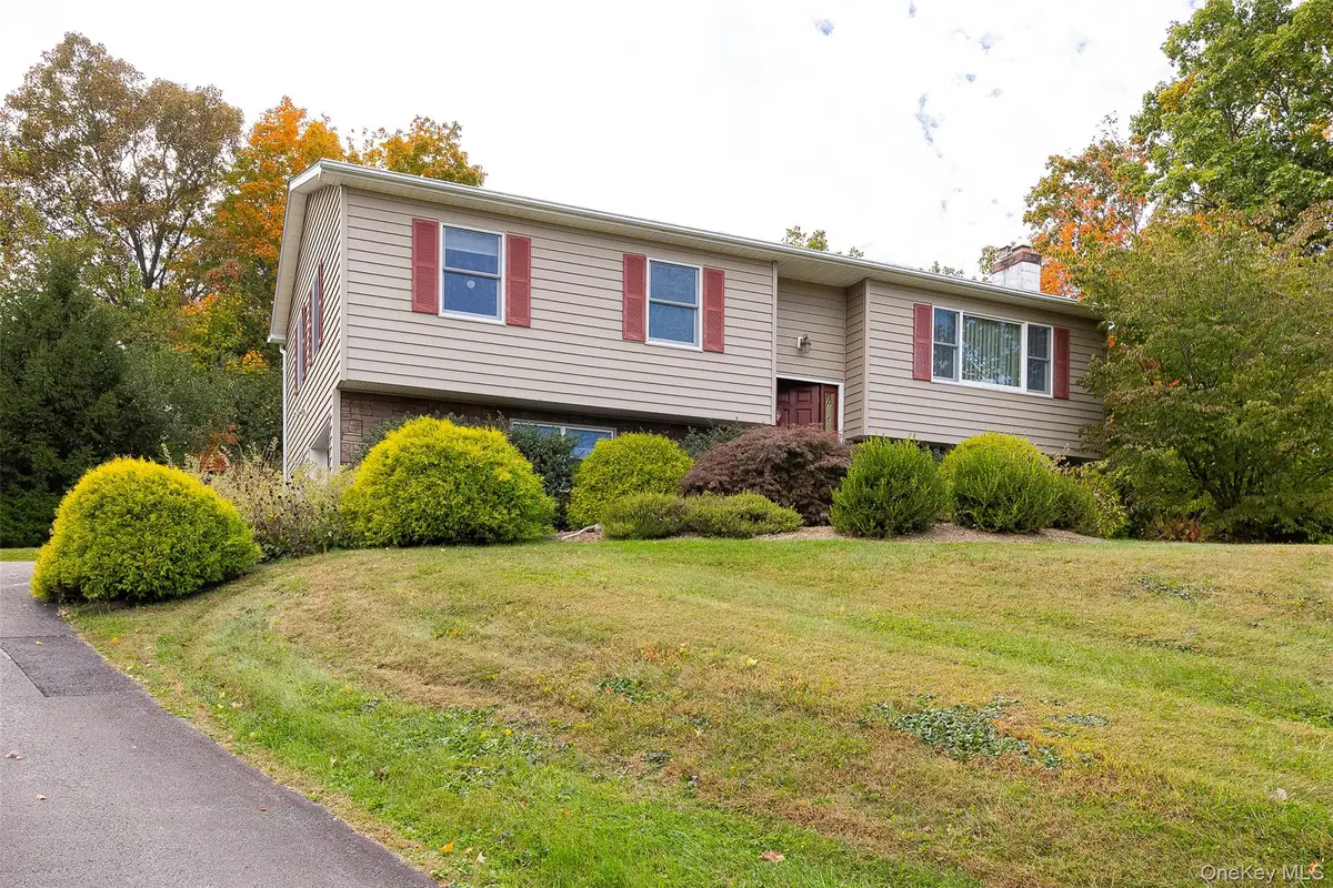 15 Heather Court, Fishkill, NY 12524 - Image #1