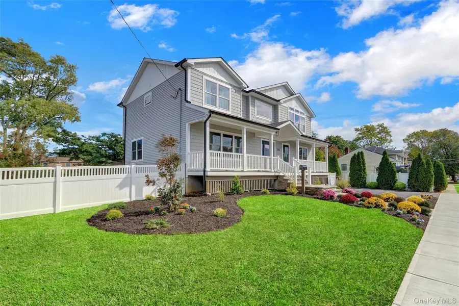 201 Argyle Place, Bellmore, NY 11710 - Image #2