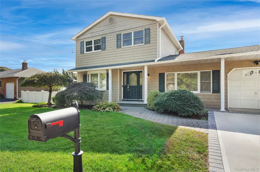 122 Dougherty Avenue, Holbrook, NY 11741 - Image #2