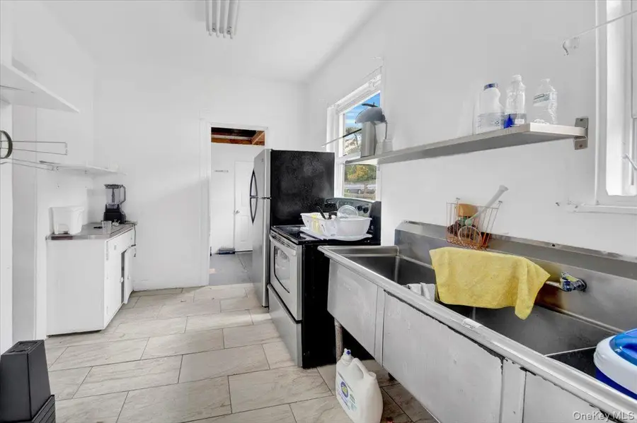 53 Lockwood Avenue, Yonkers, NY 10701 - Image #3