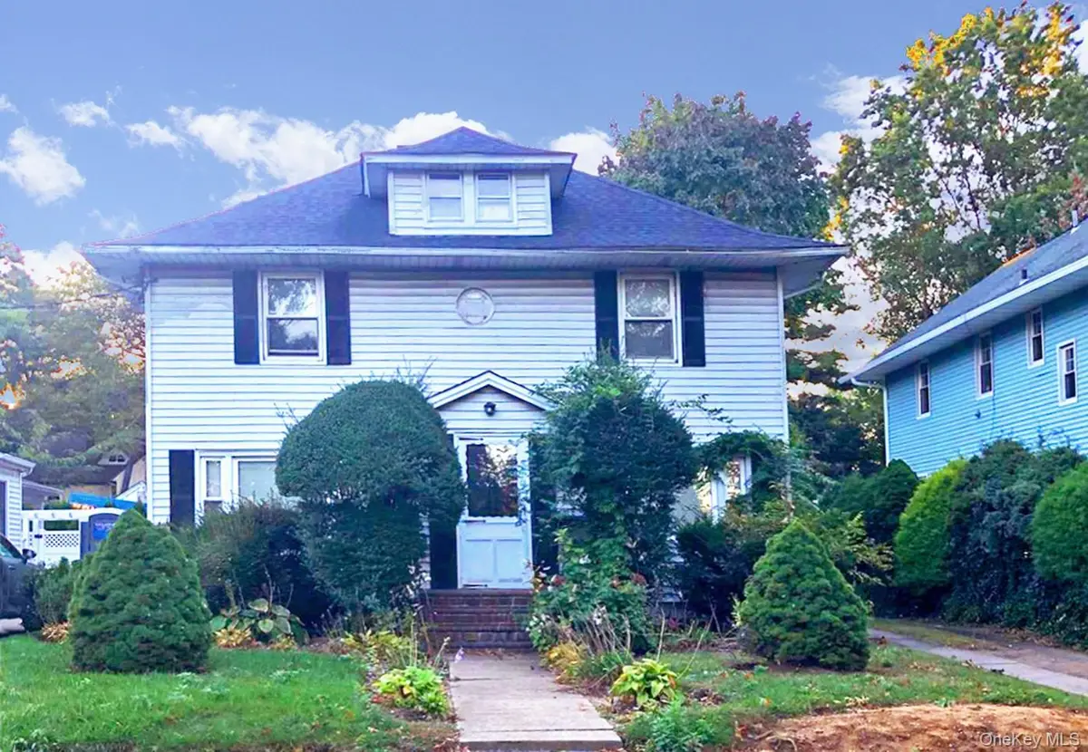 65 Lakeside Drive, Rockville Centre, NY 11570 - Image #1