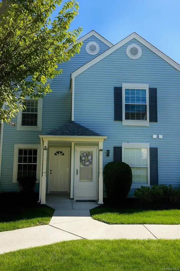 263 Fairview Circle, Middle Island, NY 11953